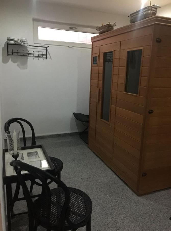 Damhills Apartments Bronowko Exterior foto